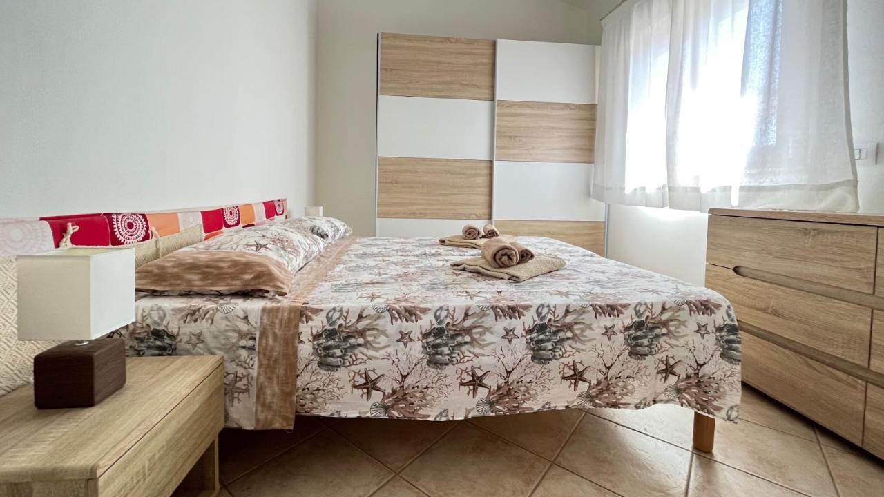 شقة Attici Con Terrazzo Vista Mare كالاسيتا المظهر الخارجي الصورة