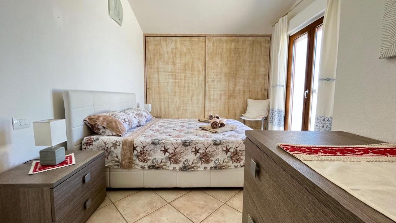 شقة Attici Con Terrazzo Vista Mare كالاسيتا المظهر الخارجي الصورة