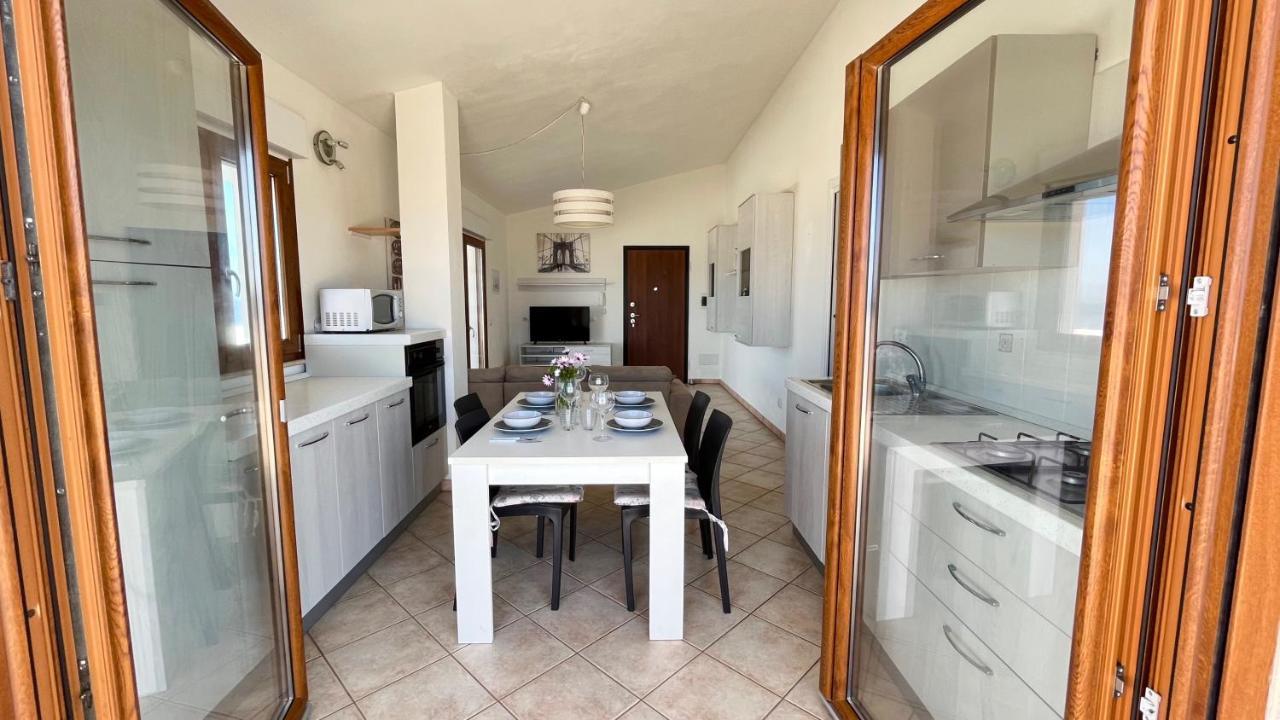 شقة Attici Con Terrazzo Vista Mare كالاسيتا المظهر الخارجي الصورة