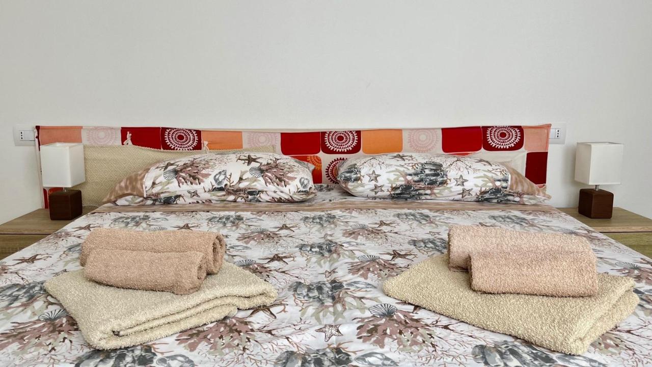 شقة Attici Con Terrazzo Vista Mare كالاسيتا المظهر الخارجي الصورة