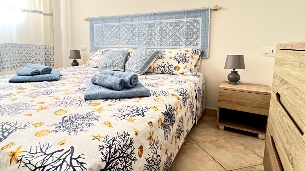 شقة Attici Con Terrazzo Vista Mare كالاسيتا المظهر الخارجي الصورة