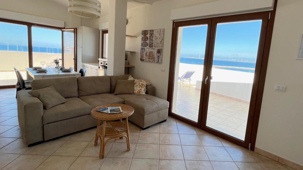 شقة Attici Con Terrazzo Vista Mare كالاسيتا المظهر الخارجي الصورة