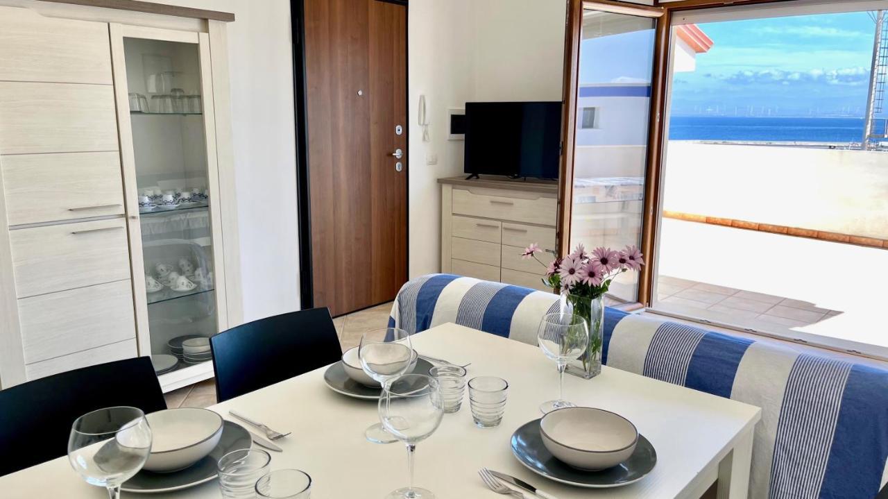 شقة Attici Con Terrazzo Vista Mare كالاسيتا المظهر الخارجي الصورة