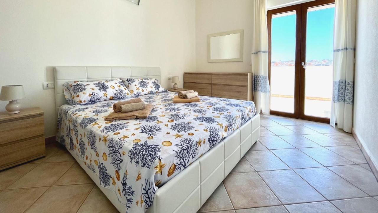 شقة Attici Con Terrazzo Vista Mare كالاسيتا المظهر الخارجي الصورة