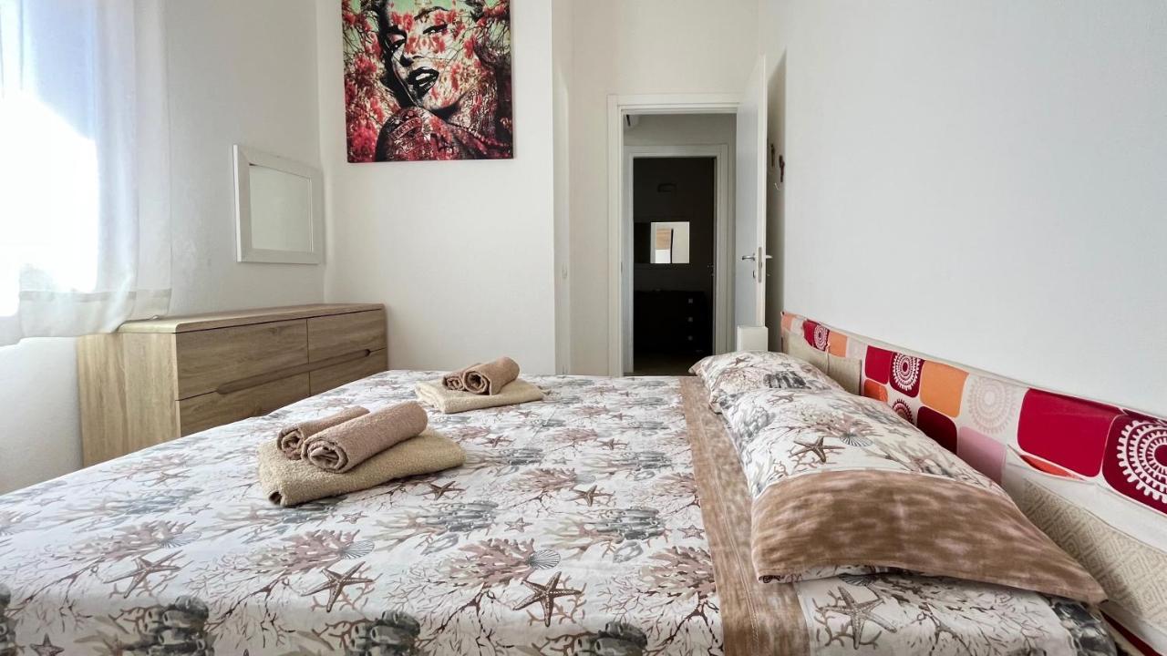 شقة Attici Con Terrazzo Vista Mare كالاسيتا المظهر الخارجي الصورة