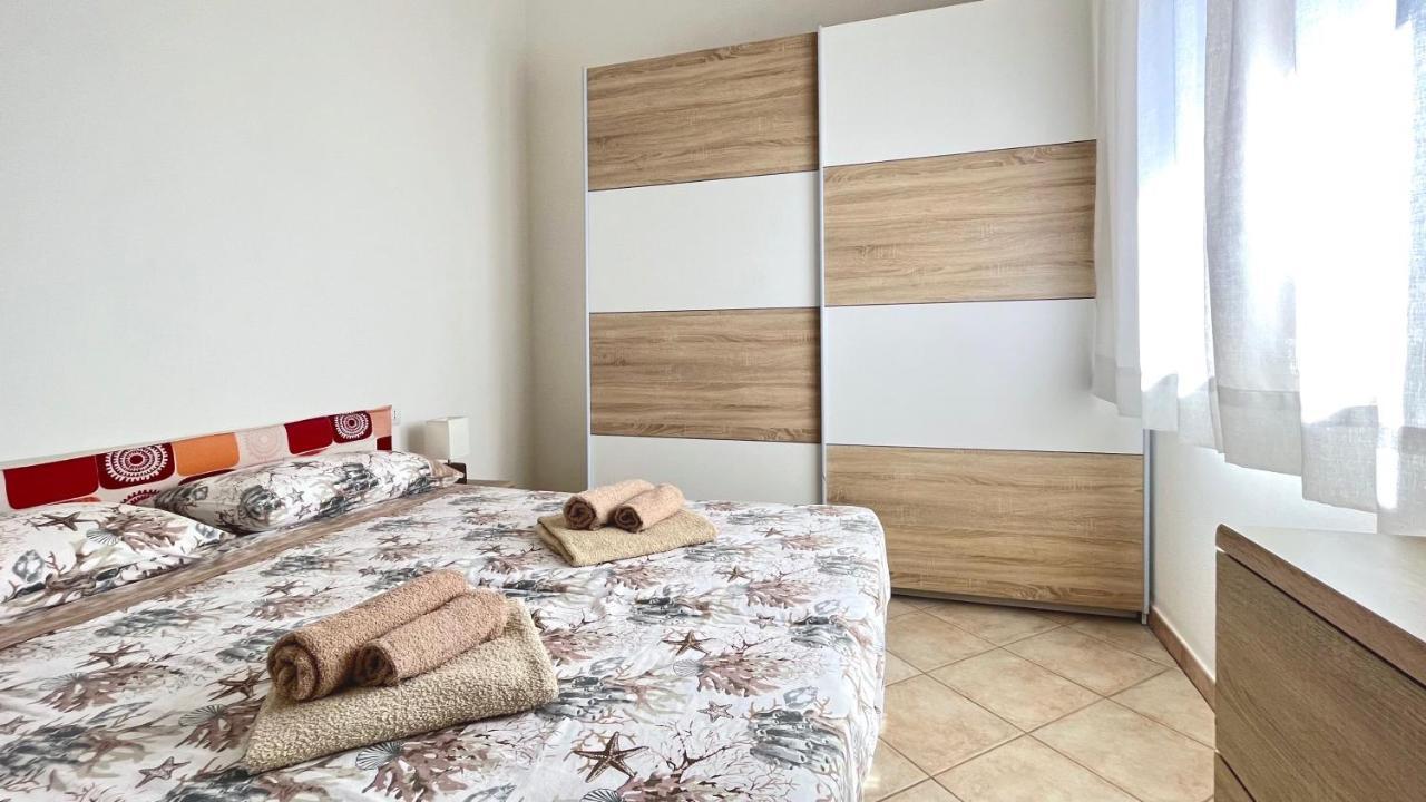 شقة Attici Con Terrazzo Vista Mare كالاسيتا المظهر الخارجي الصورة
