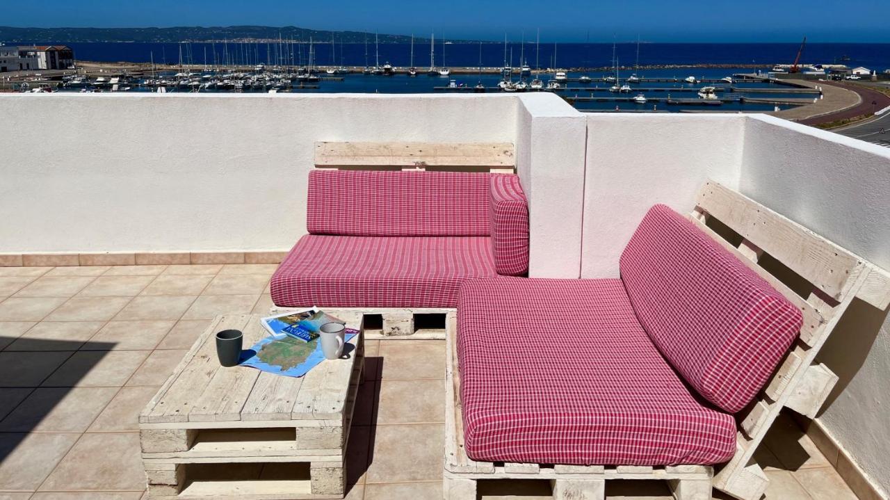 شقة Attici Con Terrazzo Vista Mare كالاسيتا المظهر الخارجي الصورة