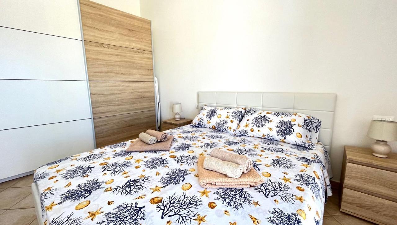 شقة Attici Con Terrazzo Vista Mare كالاسيتا المظهر الخارجي الصورة